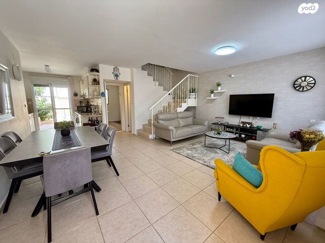 דו משפחתי, רמת רבין מערב, כרמיאל