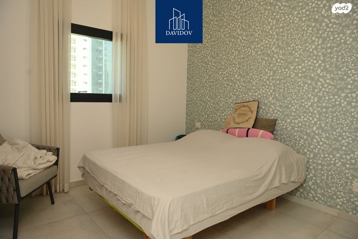 דירה, אריק איינשטיין, דרום חדש, פארק הים, בת ים