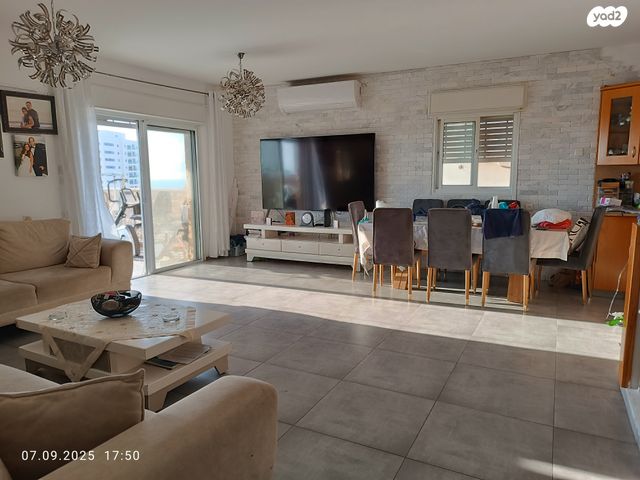 דירת גן, מעלה נוף, מעלה נוף, טירת כרמל