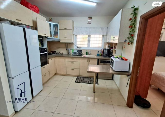 דירה, השר רבינוביץ, הנביאים, בת ים