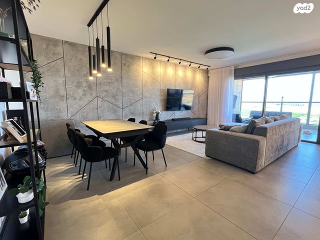 דירה, חנה רובינא, יפה נוף, כפר יונה