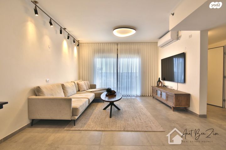 דירה, נעמי שמר 7, גלי ים, קרית ים