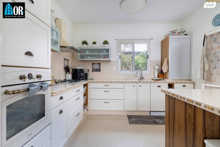 דו משפחתי, יגאל מוסינזון, רשפים, גדרה