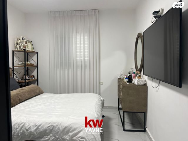 דירה, הדרור, נאות בן גוריון, יבנה