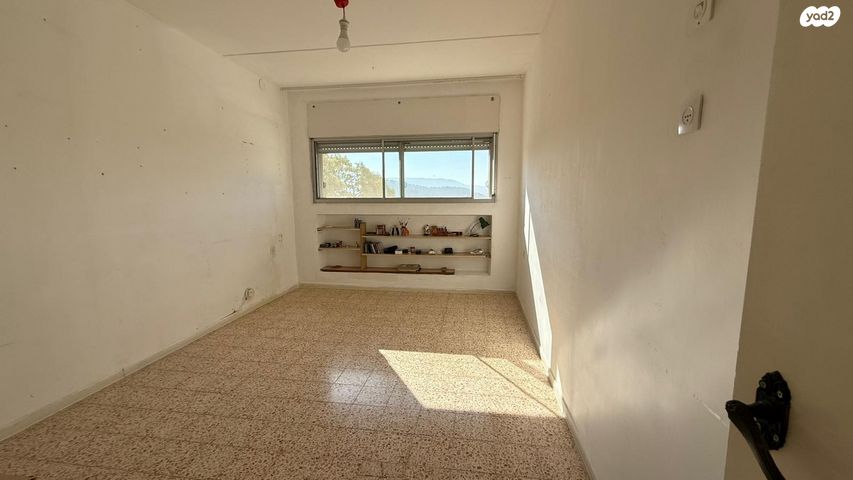 דירה, סיגליות, הסגליות, מעלות תרשיחא