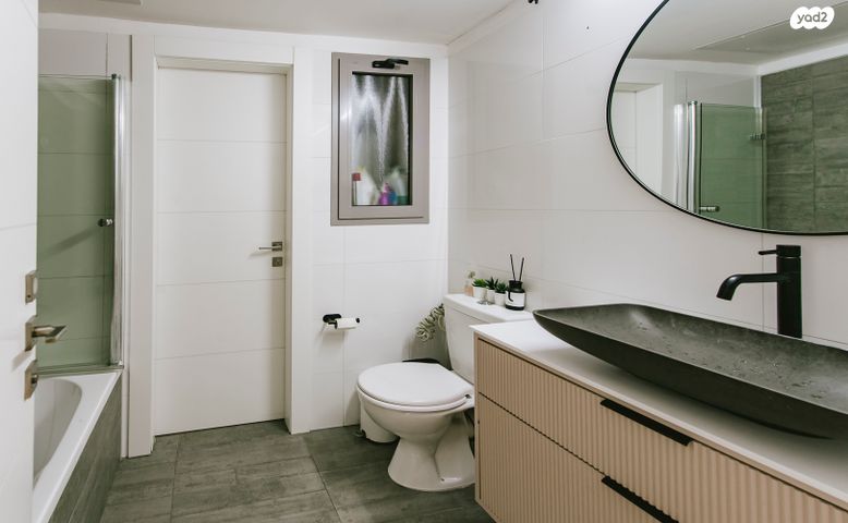 דירת גן, רפאל איתן, הדר המושבות החדשה / אם המושבות החדשה, פתח תקווה