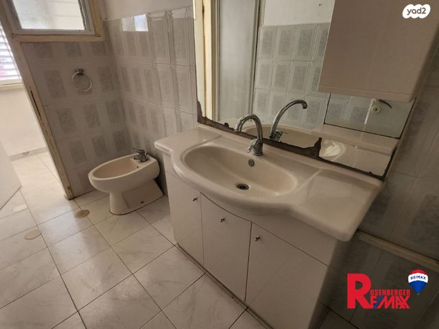 דירה, בית וגן, לב העיר, בת ים