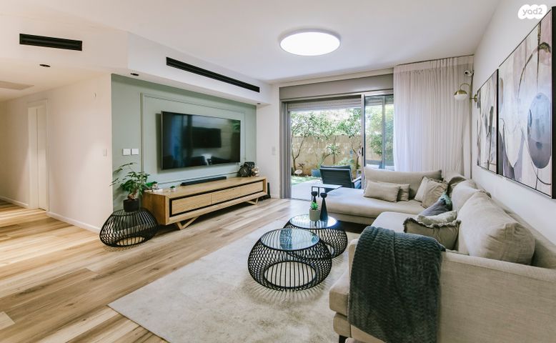 דירת גן, רפאל איתן, הדר המושבות החדשה / אם המושבות החדשה, פתח תקווה