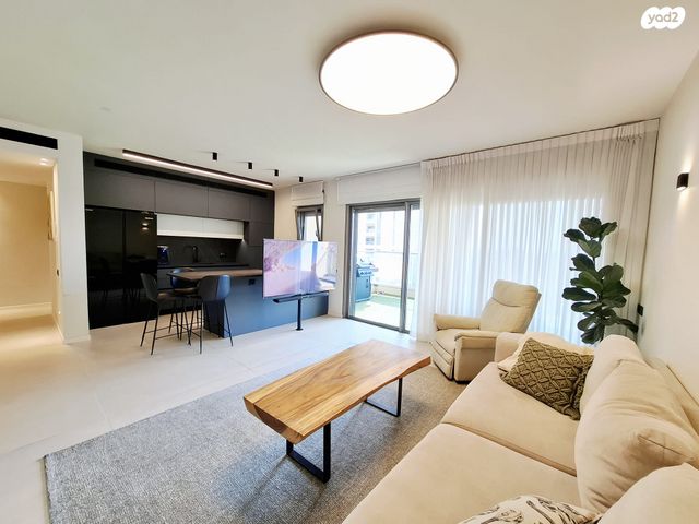 דירה, יפה נוף, כפר יונה