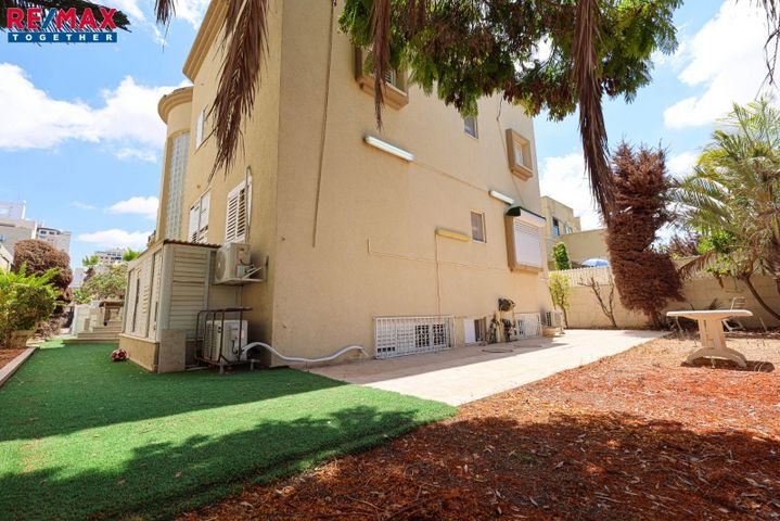 בית פרטי/ קוטג', ישראל גלעדי 6, רובע ט"ו, אשדוד