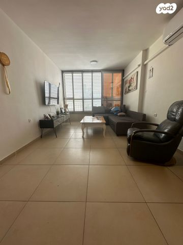 דירה, דולפין 6, עצמאות יוספטל, בת ים