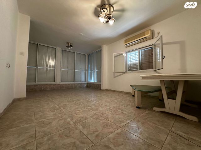 דירת גן, השופר, קרית שלום, תל אביב יפו