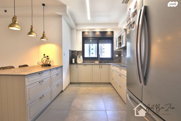 דירה, נעמי שמר 7, גלי ים, קרית ים