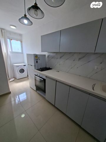 דירה, יבניאלי 25, גבעת הרקפות, גבעת תל חי, קרית אתא