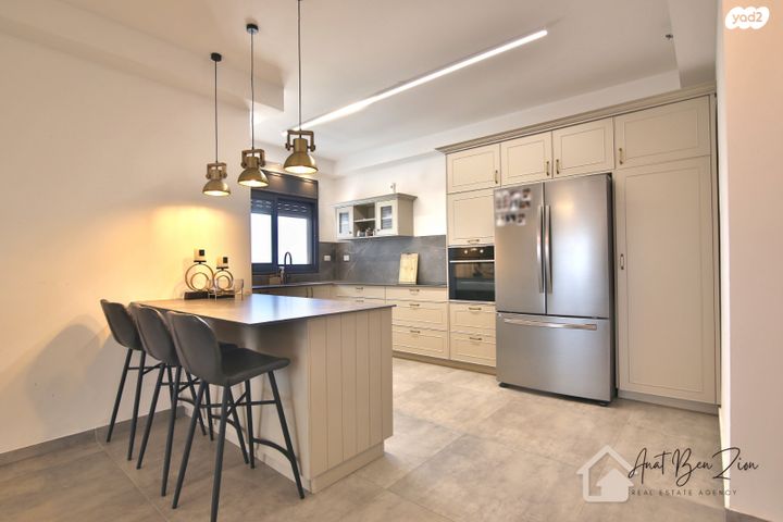 דירה, נעמי שמר 7, גלי ים, קרית ים