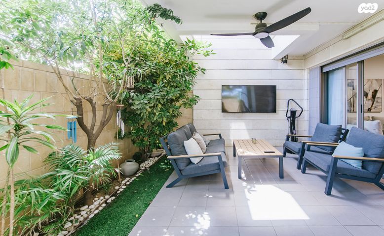 דירת גן, רפאל איתן, הדר המושבות החדשה / אם המושבות החדשה, פתח תקווה