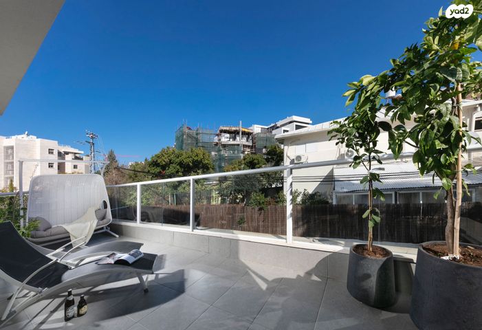 דירה, בן יהודה, הרצליה הצעירה, הרצליה