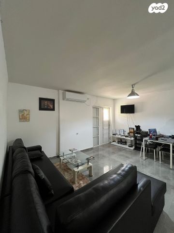 מבצע עובדה 52