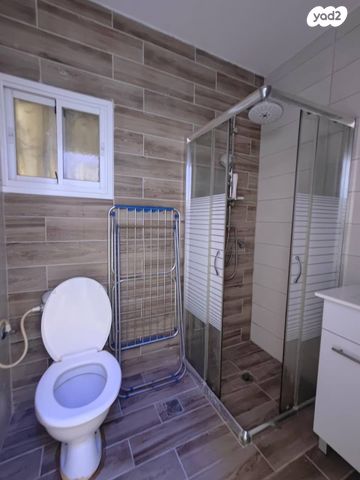 דירה, שלום שבזי 7, נווה פז, חיפה