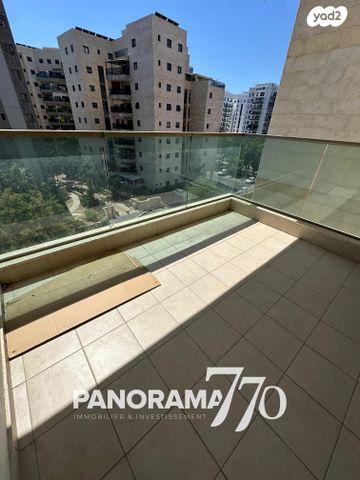 שביל חודשי השנה 