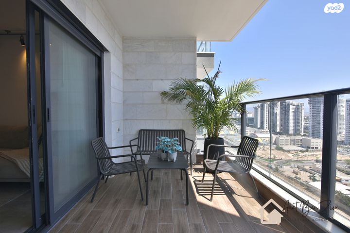 דירה, נעמי שמר 7, גלי ים, קרית ים