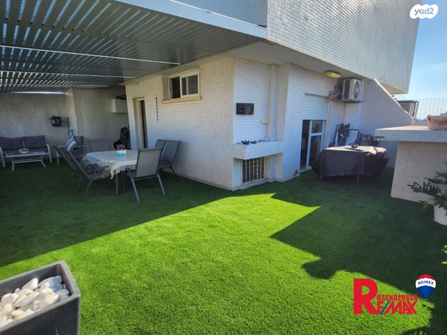 גג/ פנטהאוז, ברקן 4, תל גיבורים, חולון