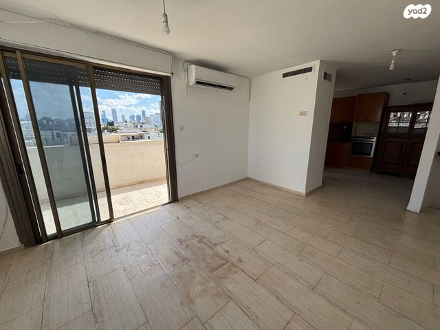 טריפלקס, שטנד, הצפון הישן - דרום, תל אביב יפו