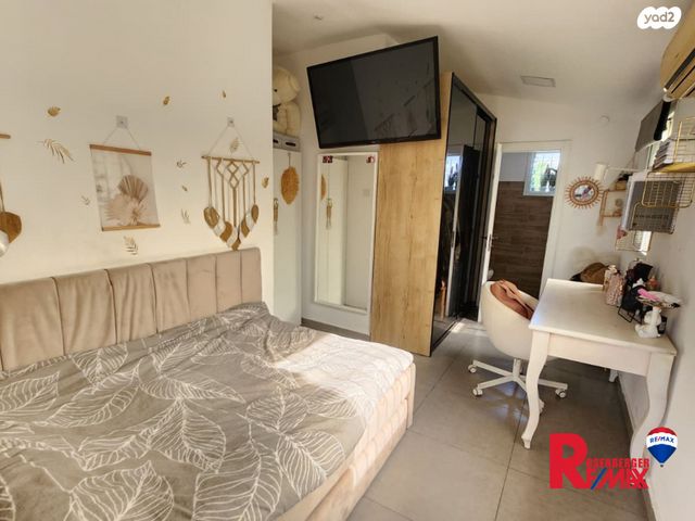 גג/ פנטהאוז, צבי הירשפלד 18, רמז, מערב ותיק, ראשון לציון