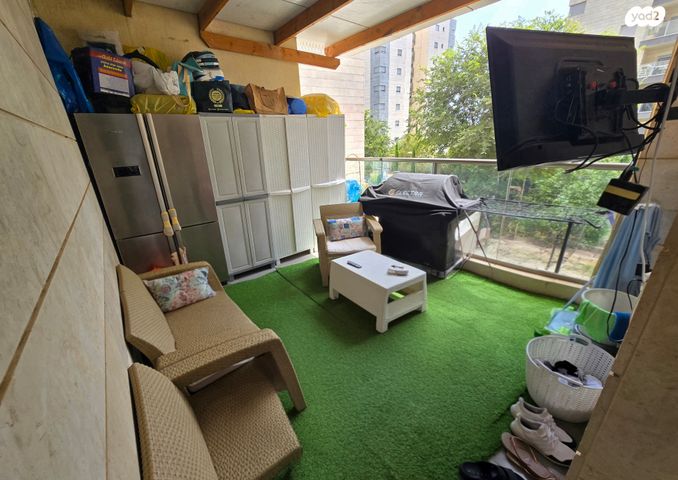 דירה, הר סיני, היובל, אור עקיבא