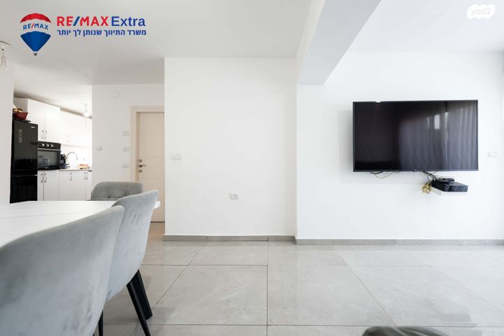 דירה, סמטת הצפורנים 3, רמת יוסף, בת ים