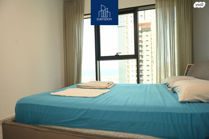 דירה, אריק איינשטיין, דרום חדש, פארק הים, בת ים