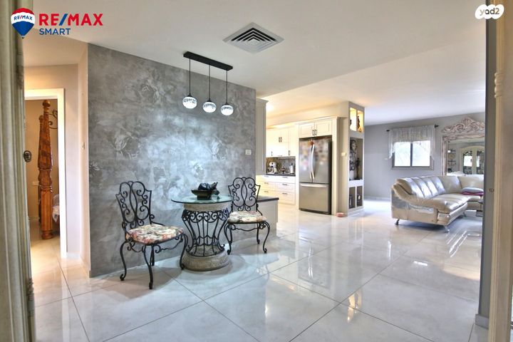 גג/ פנטהאוז, מרכז העיר, קרית אתא