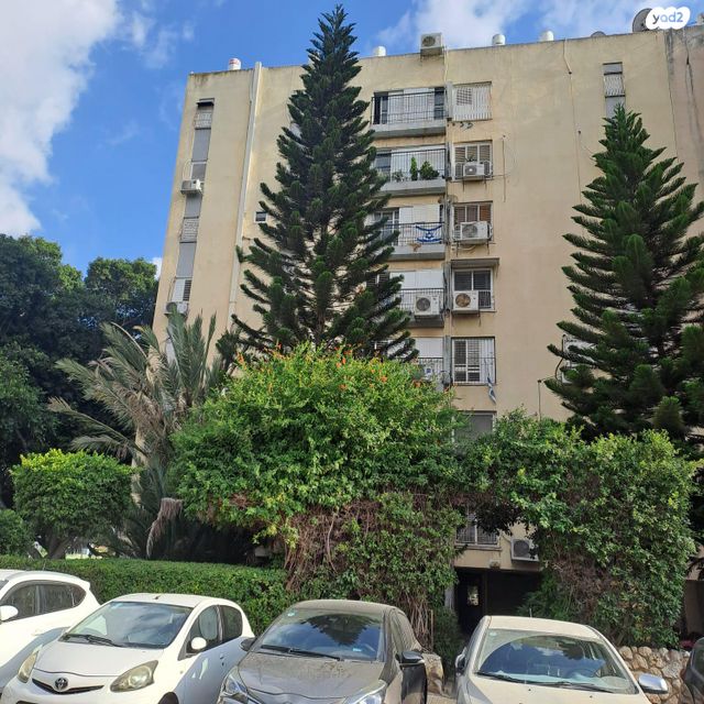 דירה, נווה אליעזר וכפר שלם מזרח, תל אביב יפו