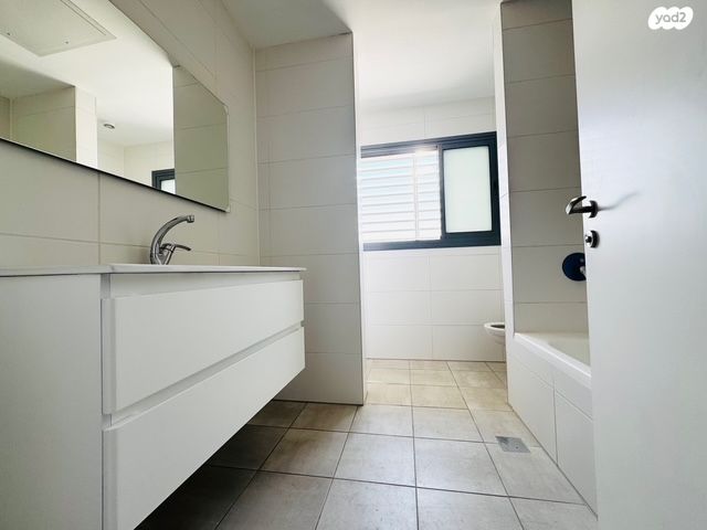 דירה, שמואל יבנאלי, תל גנים, גבעתיים