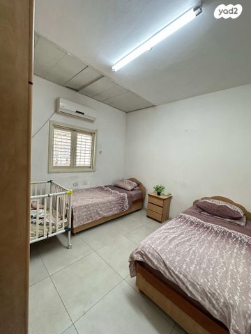 דירה, בארי, הפועל המזרחי ג', שיכון ג', בני ברק