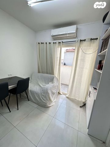 דירה, בארי, הפועל המזרחי ג', שיכון ג', בני ברק