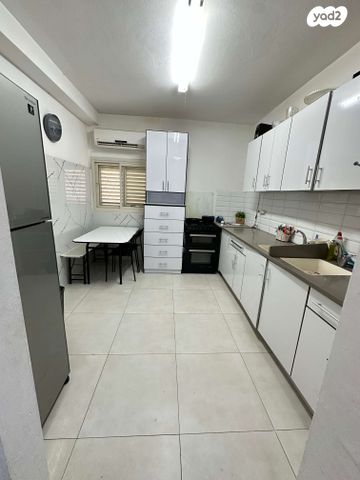 דירה, בארי, הפועל המזרחי ג', שיכון ג', בני ברק