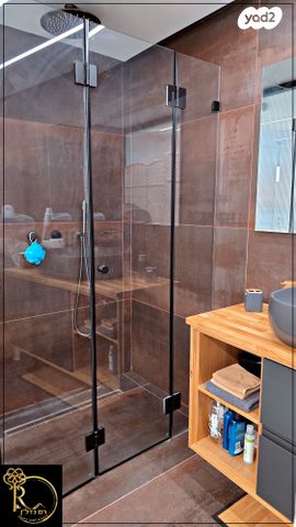 דירת גן, העירית, צמח השדה, מעלה אדומים