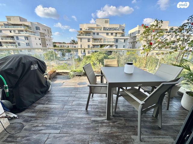 דירה, וילה דורי, שכונת הדגל, נס ציונה