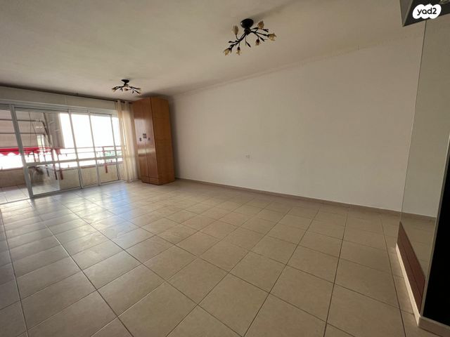 דירה, העצמאות 26, רובע הקריה, הסיטי, אשדוד