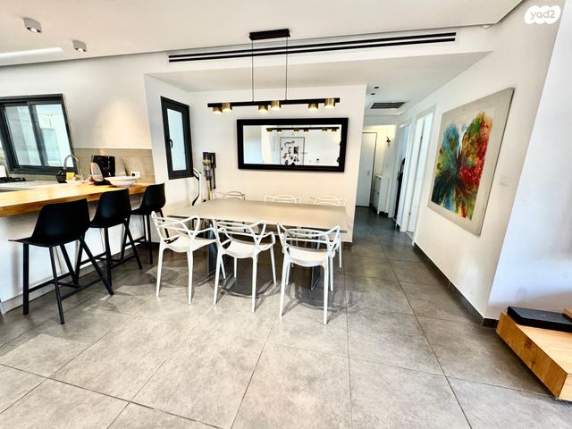 דירה, וילה דורי, שכונת הדגל, נס ציונה