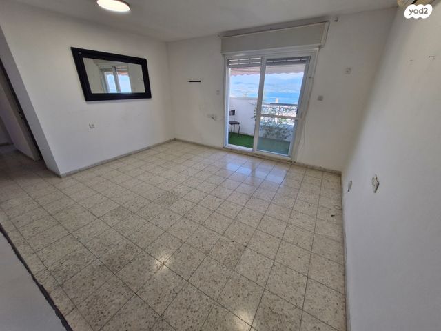 דירה, שיזף, טבריה