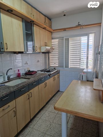 דירה, שרת, עמידר, טירת כרמל