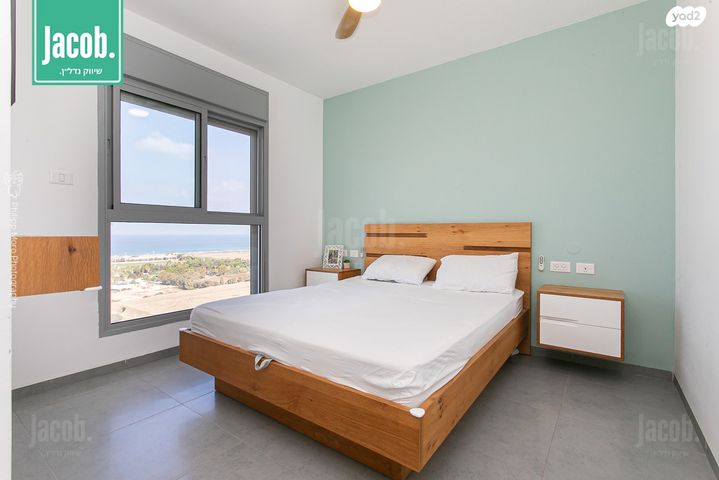 דירה, דולפין, גלי כרמל, טירת כרמל