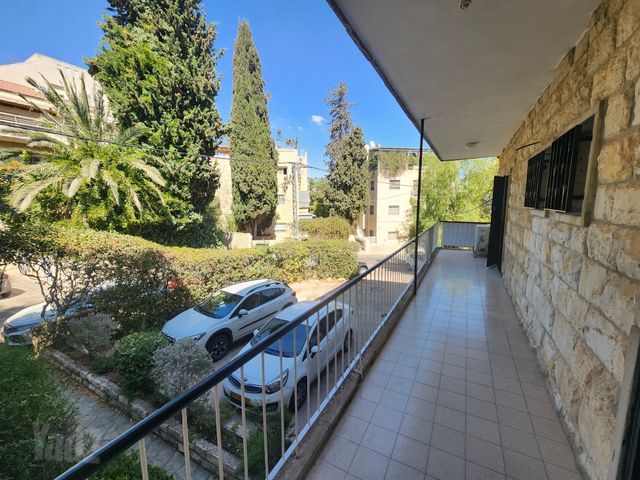 דירה למכירה בירושלים (תיווך) — 4