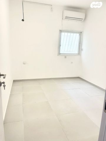 דירה, חיים אשר, שפרינצק, רמלה