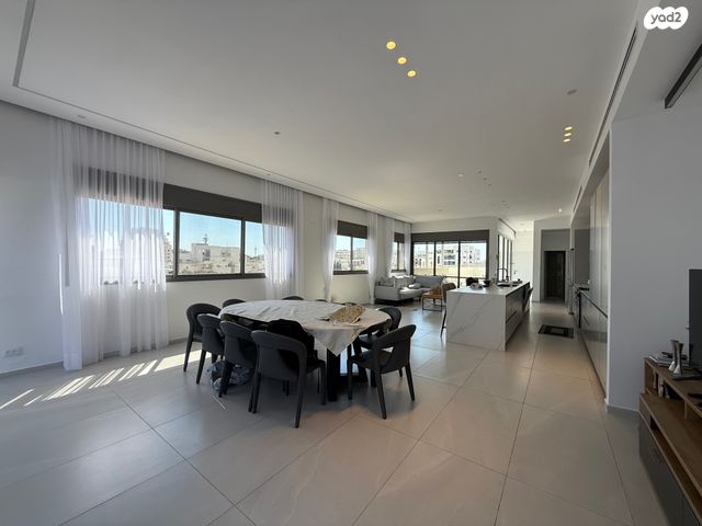 גג/ פנטהאוז