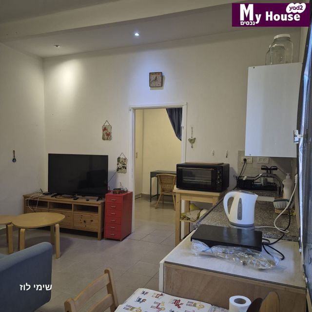 דירה, המושבה, גדרה