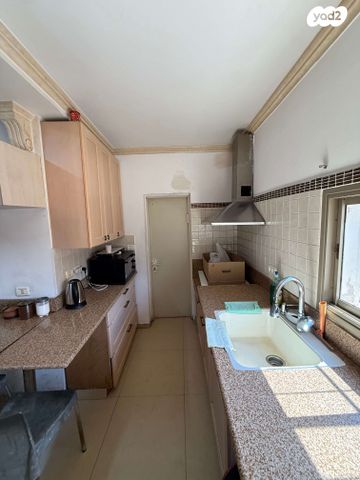 גג/ פנטהאוז, היהודי זיס 21, קרית שלום, תל אביב יפו