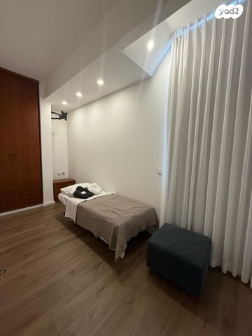 סאבלט, ז'בוטינסקי 8, הצפון הישן - צפון, תל אביב יפו